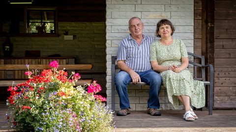 ÜHE PAARI LUGU ⟩ «Ta sidus mu patsid käetugede külge!» - «Siis oli kindel tunne, et sa ei kao kuhugi!»