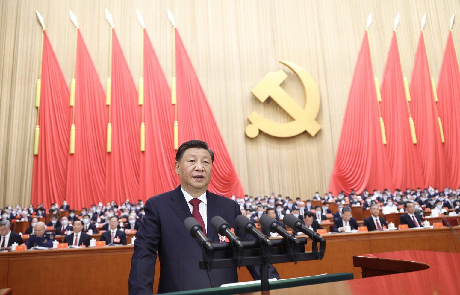 Hiina president Xi Jinping kõneleb kommunistliku partei 20. kongressi avaistungil.