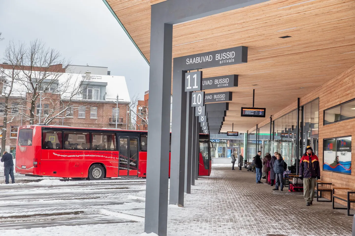 Muraka külla sõitma hakkav buss väljub Pärnust Tori suunas õhtul ja sõidab teises suunas hommikul.