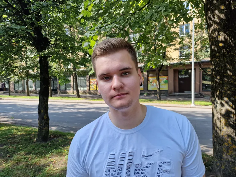 Эдгар Попов.