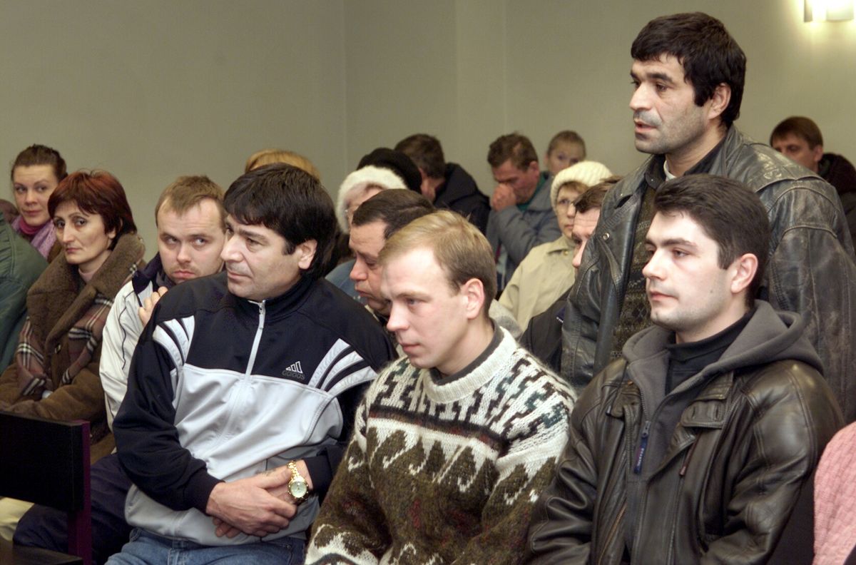 Тельман Хагамалыев, Станислав Гусев, Михаил Майстришин, на заднем плане стоит Хиджран Дзавадов