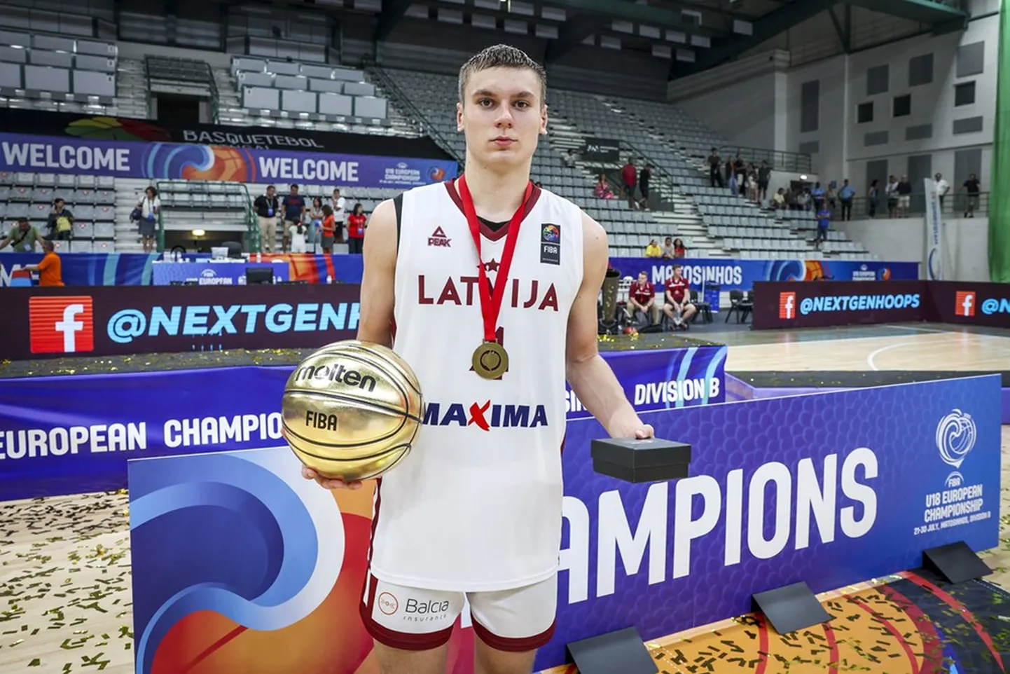 Latvijas basketbolists Roberts Blūms
