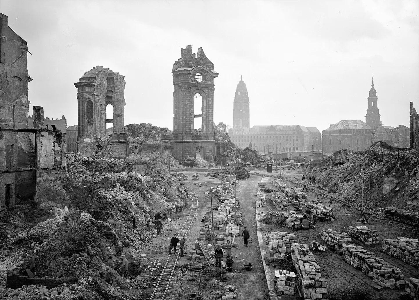 Dresdeni Muenzgasse tänav 1952. aasta 1. jaanuaril.
