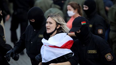 На "Женском марше" в Минске прошли массовые задержания  