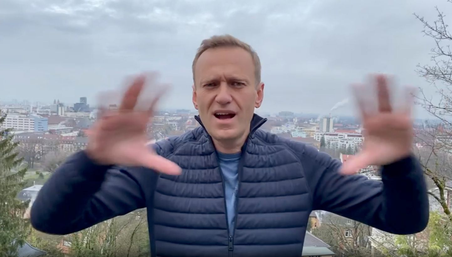 Venemaa opositsioonijuht Aleksei Navalnõi teatas sotsiaalmeedias, et kavatseb Venemaale naasta
