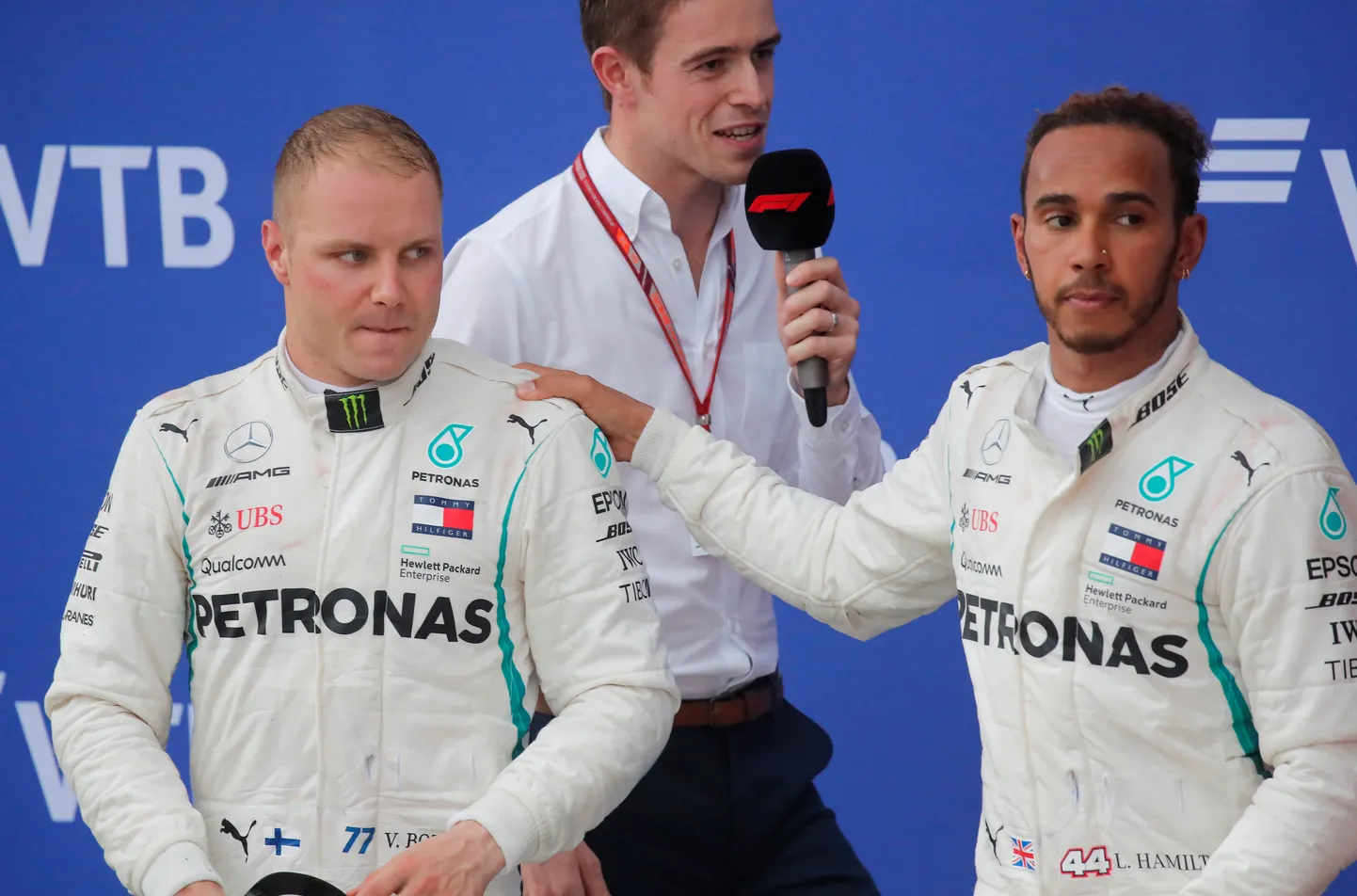 Mercedese vormel 1 meeskonna sõitjad Valtteri Bottas (vasakul) ja Lewis Hamilton.