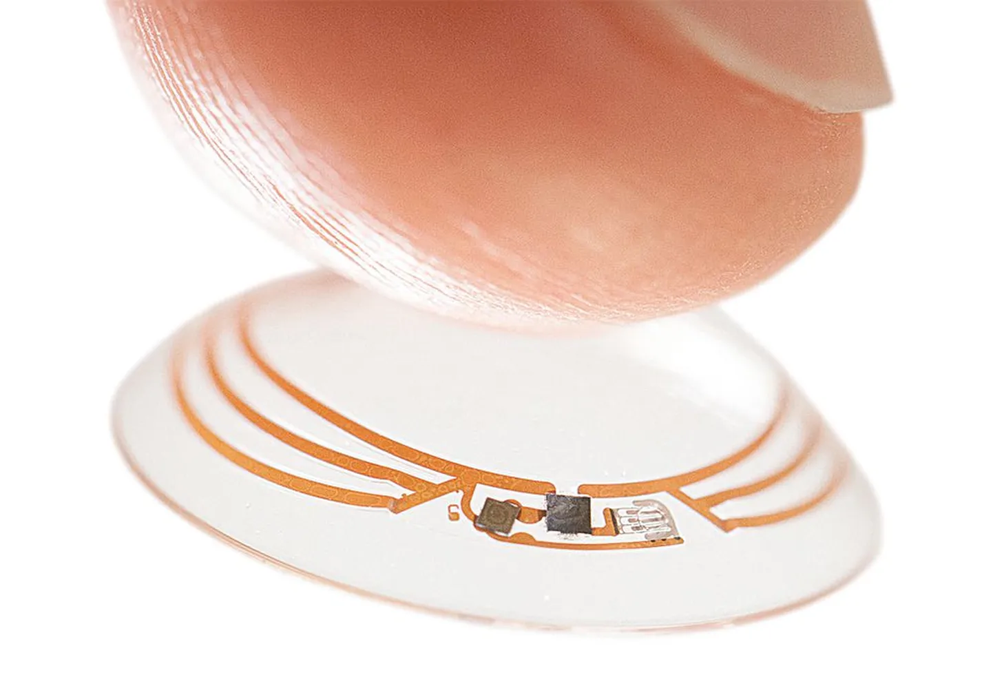Tavalise kontaktläätse sarnane lääts sisaldab hulga miniatuurset elektroonikat.