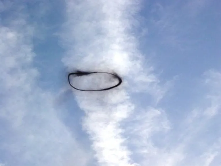 Tume ring taevas