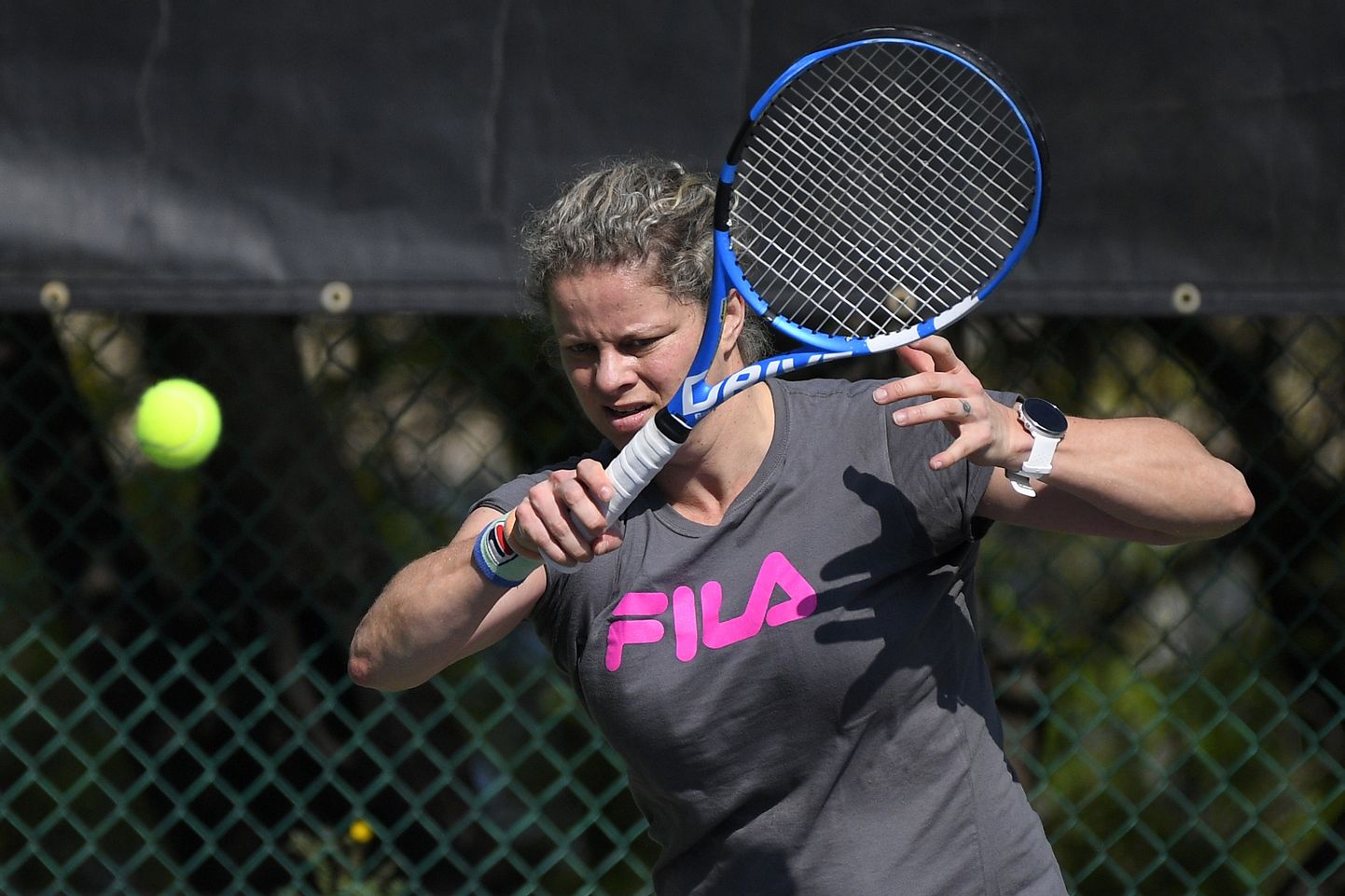 Belgia tennisetäht Kim Clijsters laupäevasel treeningul Mehhikos.