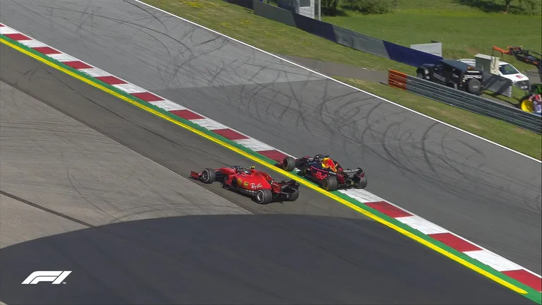 Max Verstappen möödus Austria etapil Charles Leclercist kolm ringi enne ruudulise lipu langemist.