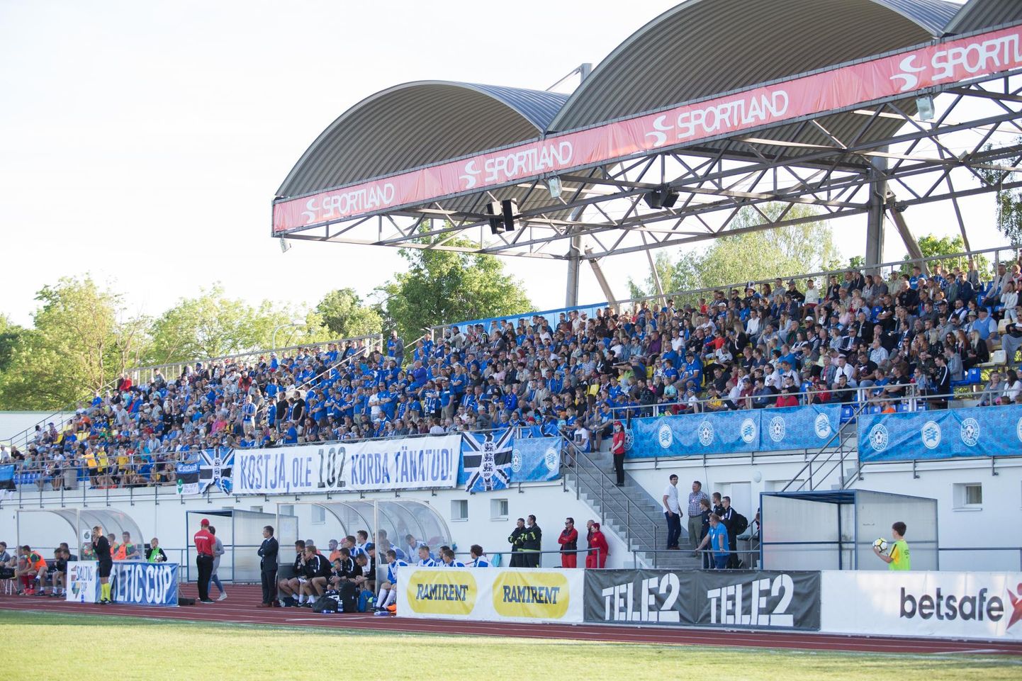Möödunud aastal pidas Eesti meeste jalgpallikoondis ajaloolise esimese matši Rakvere staadionil, alistades Balti turniiri raames ligemale 1500 koduse pealtvaataja ees Leedu.