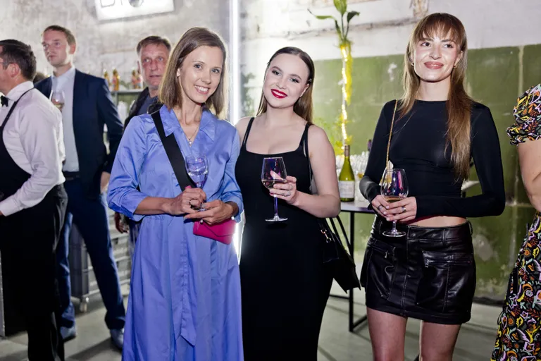 Алика Милова на дне рождения Kanal 2.