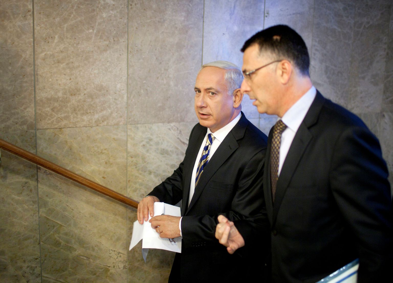 Benjamin Netanyahu ja Gideon Saar.