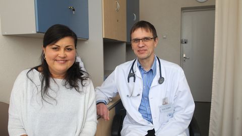 Kardioloogi Märt Elmeti patsient Natalja Mihhailova sai uue südame 2016. aastal. Kardioloogi Märt Elmeti patsient Natalja Mihhailova sai uue südame 2016. aastal.