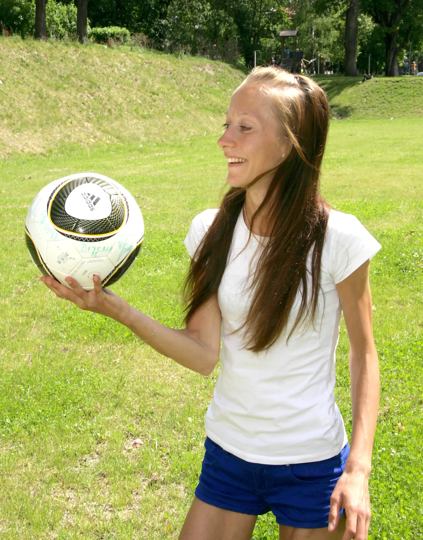 Каролин Кайвоя восемь лет назад в Йыхви, когда она еще выступала как игрок в женской таллиннской команде "Левадия".