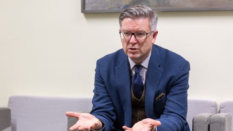 Endine kantsler Kaimo Kuusk kandideerib Parempoolsete ridades riigikokku