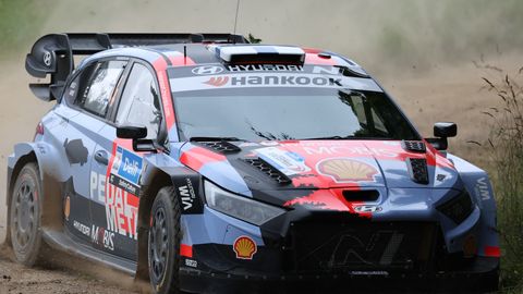 VIDEO ⟩ Hyundai ralliäss pääses Rally Estonial väga napilt katastroofist