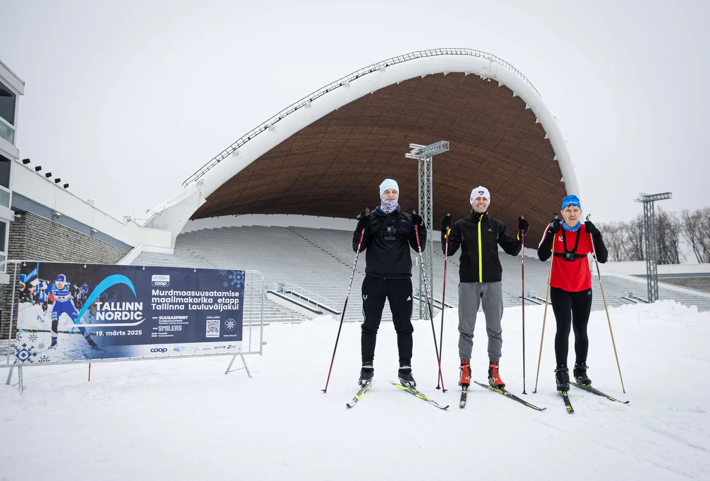 Kolm spordiajakirjanikku, kes ründasid MK-etapi tõusu.