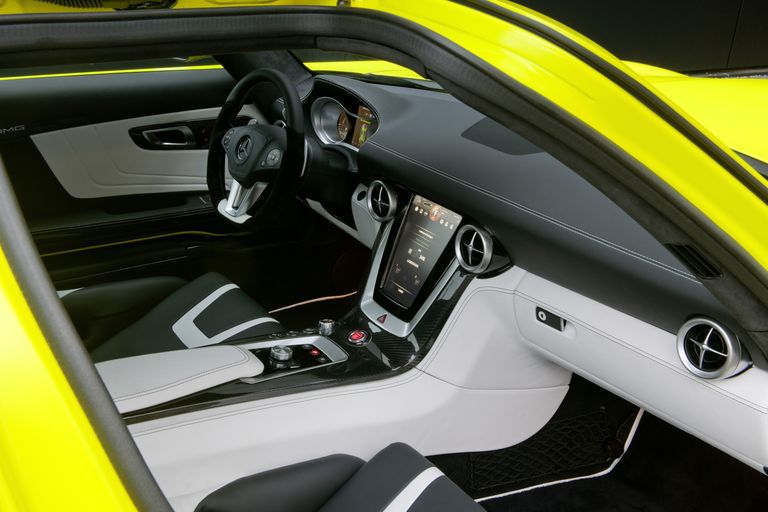 Mercedes-Benz SLS AMG Coupe Electric Drive. Ilustratīvs attēls
