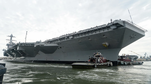 ВМС США испытают авианосец в роли ядерной электростанции для военной базы