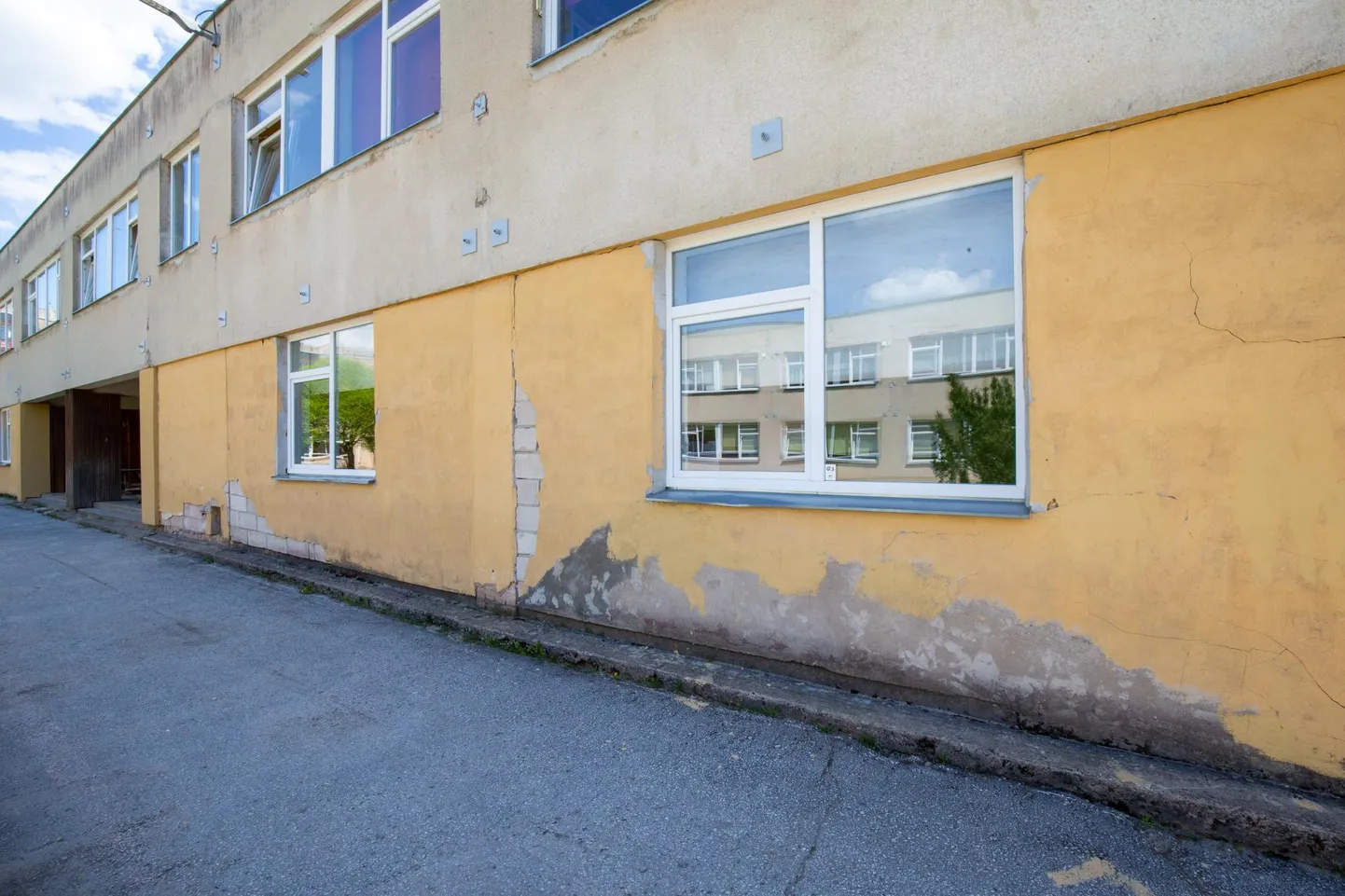 Helliku lasteaia suur remont lükkus mullu edasi, sest linnavalitsus pidi majanduslanguse tõttu eelarvet kärpima.