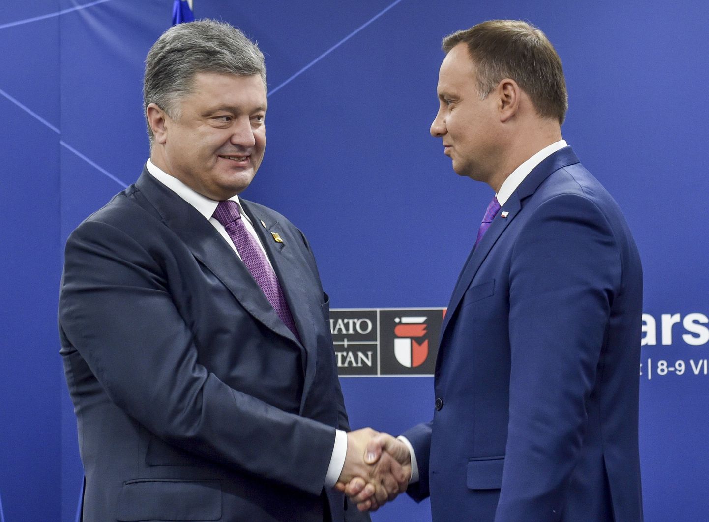 Петр Порошенко и Анджей Дуда на саммите НАТО.