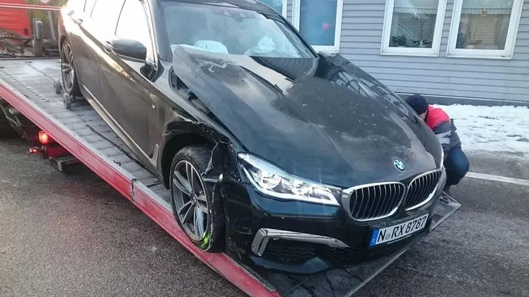 BMW sõitis otsa sõiduautole Jeep.