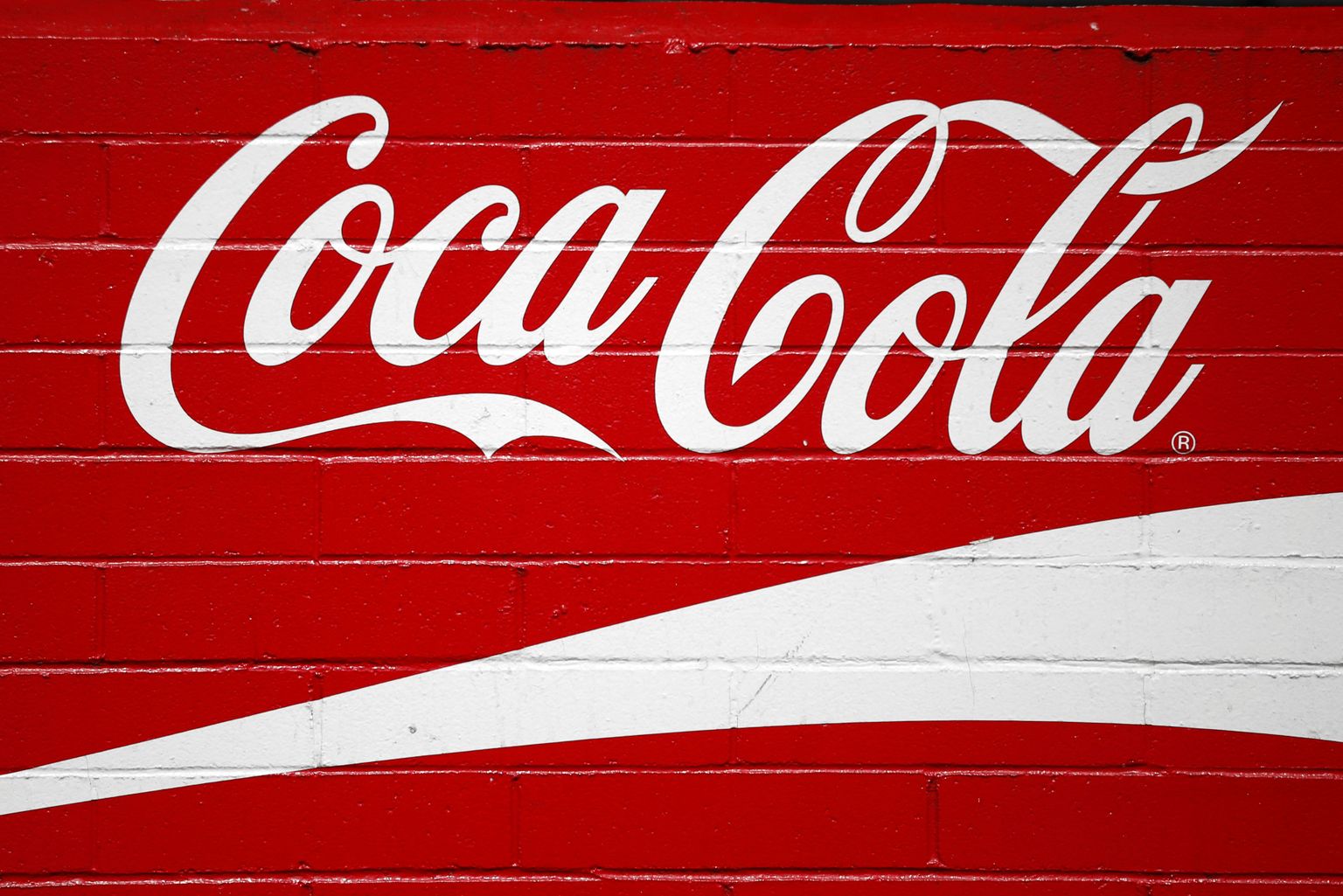 Karastusjookidehiidi Coca-Colat süüdistatakse toidurassismis.