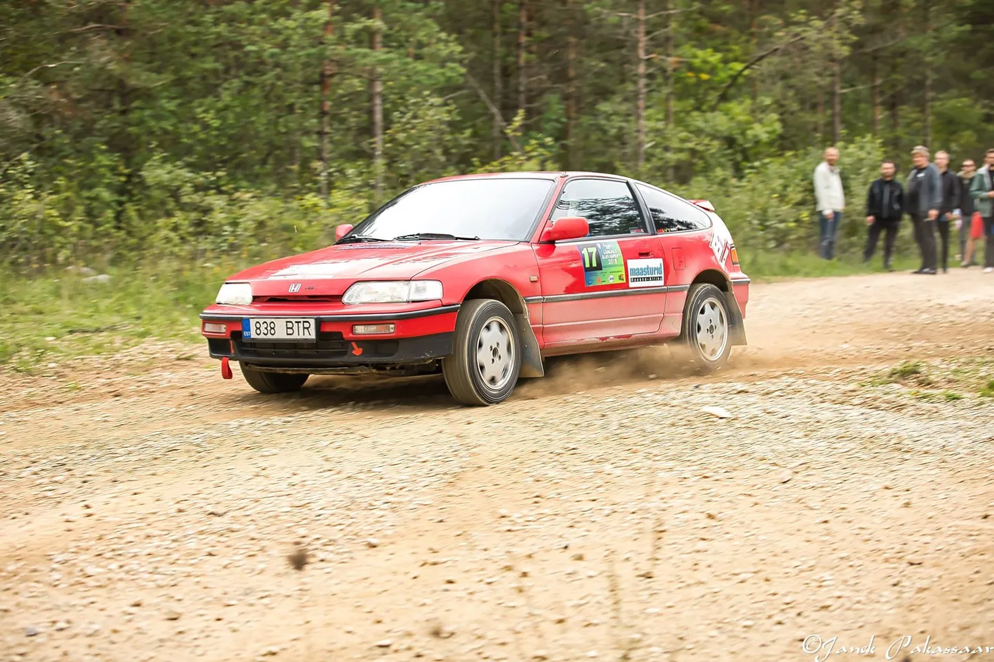 punase Honda CRX-iga Kevin Kär