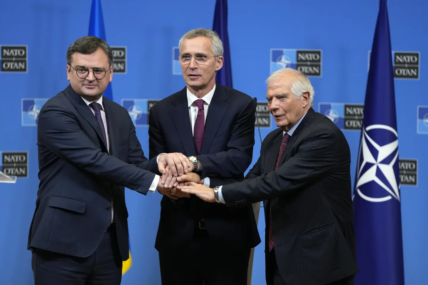 Министр иностранных дел Украины Дмитрий Кулеба, генсек НАТО Йенс Столтенберг и глава дипломатии ЕС Жозеп Боррель.
