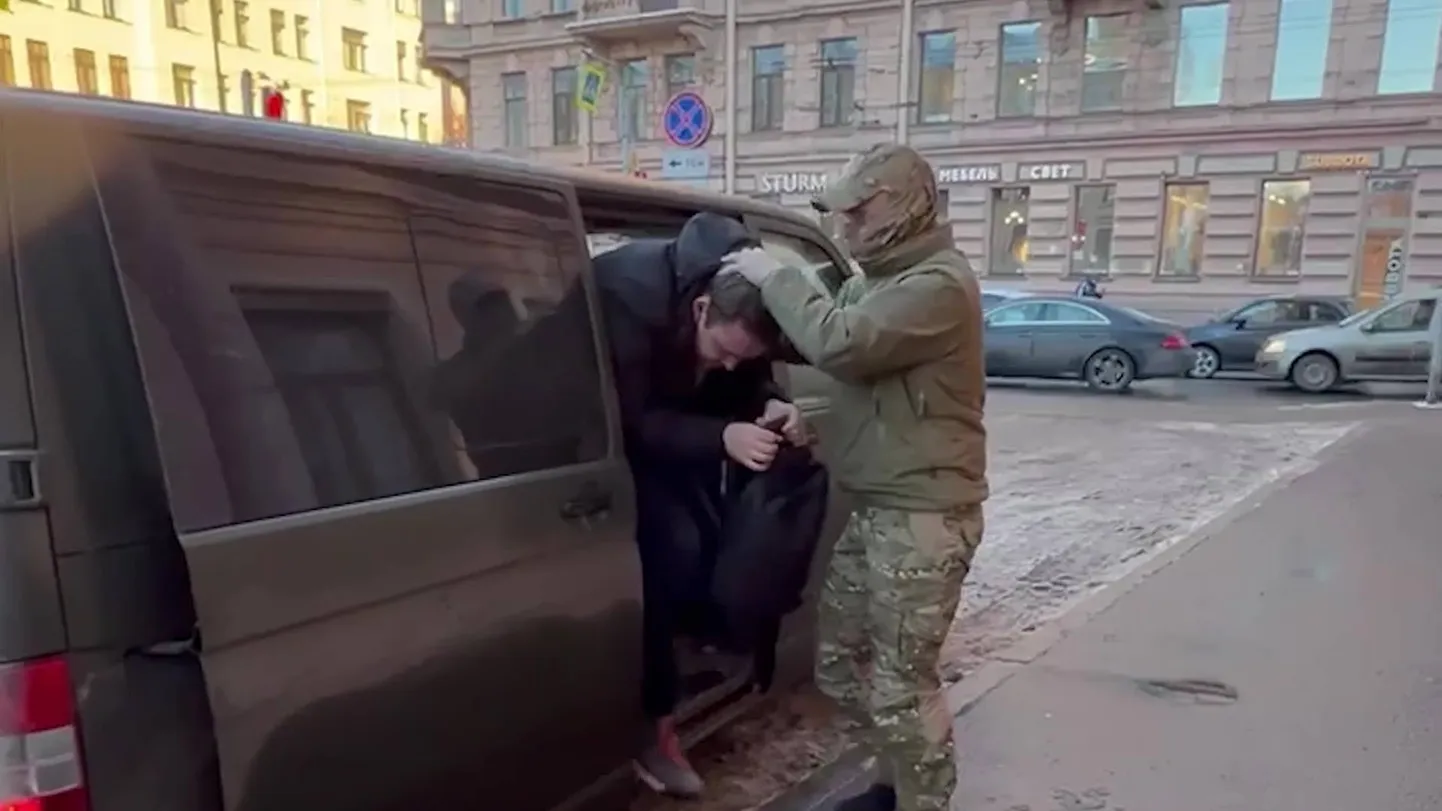FSB Venemaal n-ö riigireetureid püüdmas.