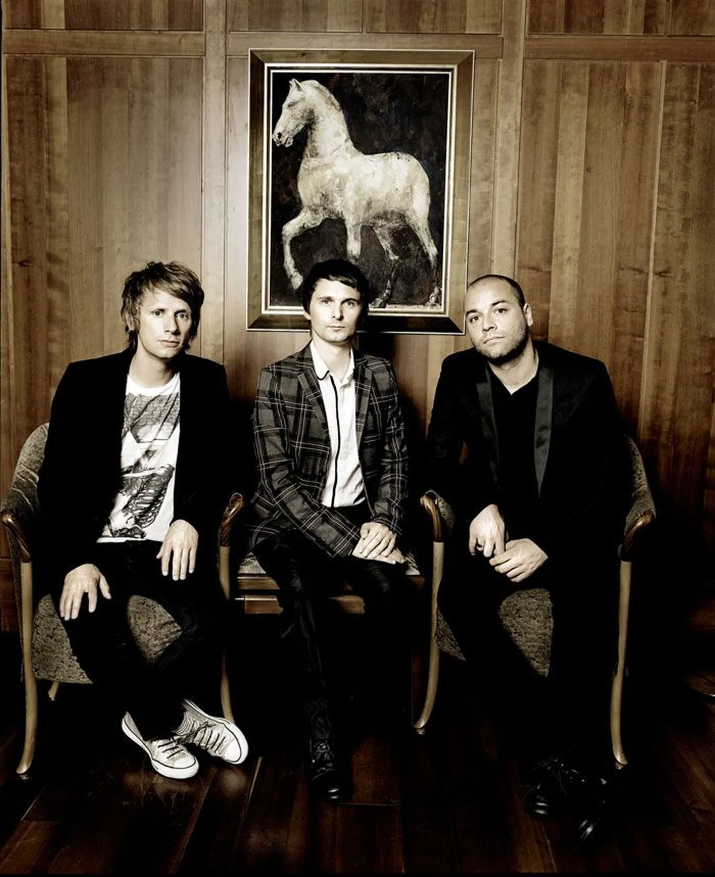 Muse – mitte veel päriselt tipus: (vasakult) trummar Dominic Howard, laulja ja kitarrist Matt Bellamy ning bassist ja klahvpillimängija Christopher Wolstenholme.