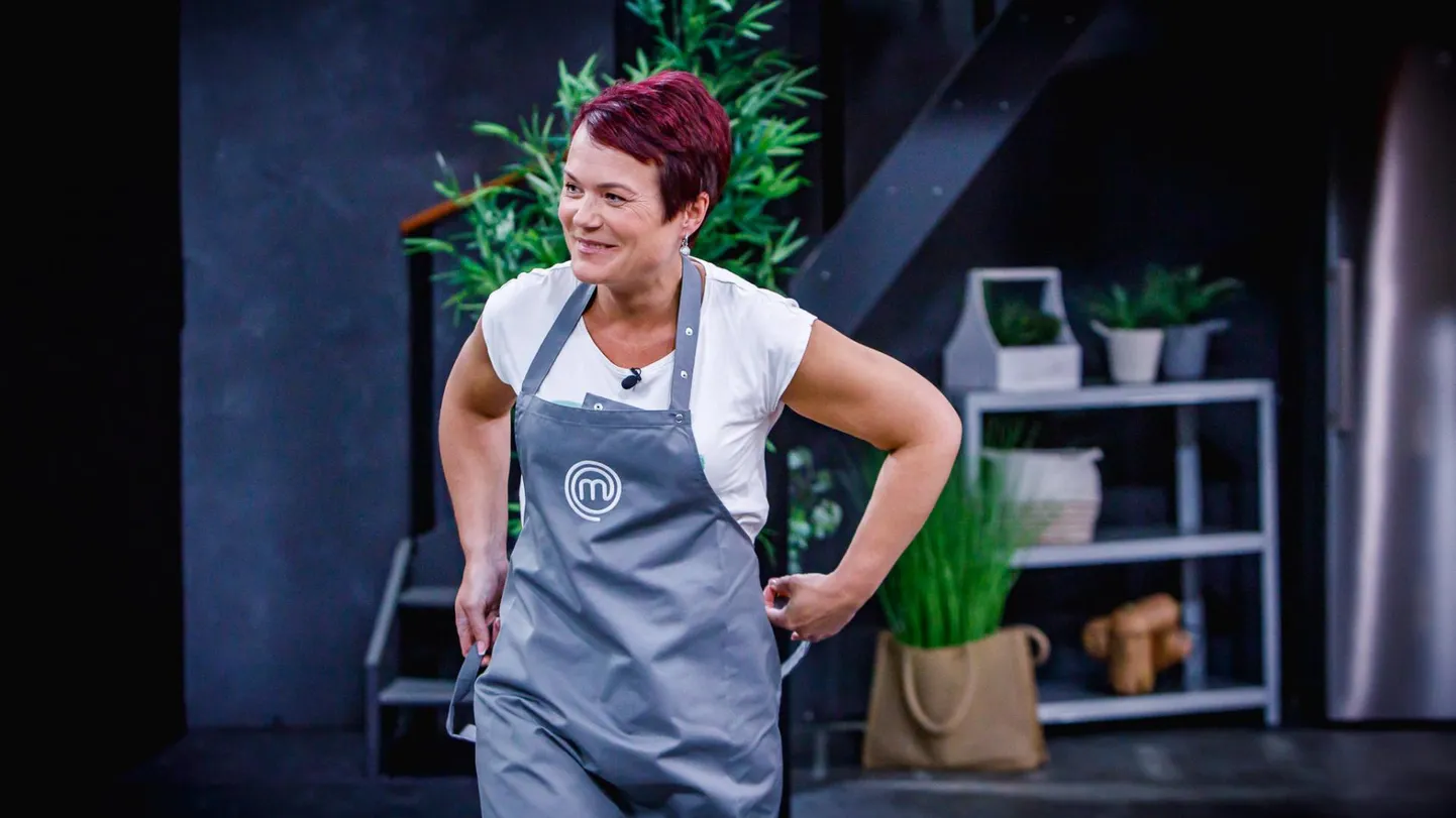 Kersti Jaanhold jäi saate «MasterChef Eesti» teise hooaja kahes avasaates silma julge pealehakkamisega. Kahjuks ta 12 finalisti hulka ei pääsenud.