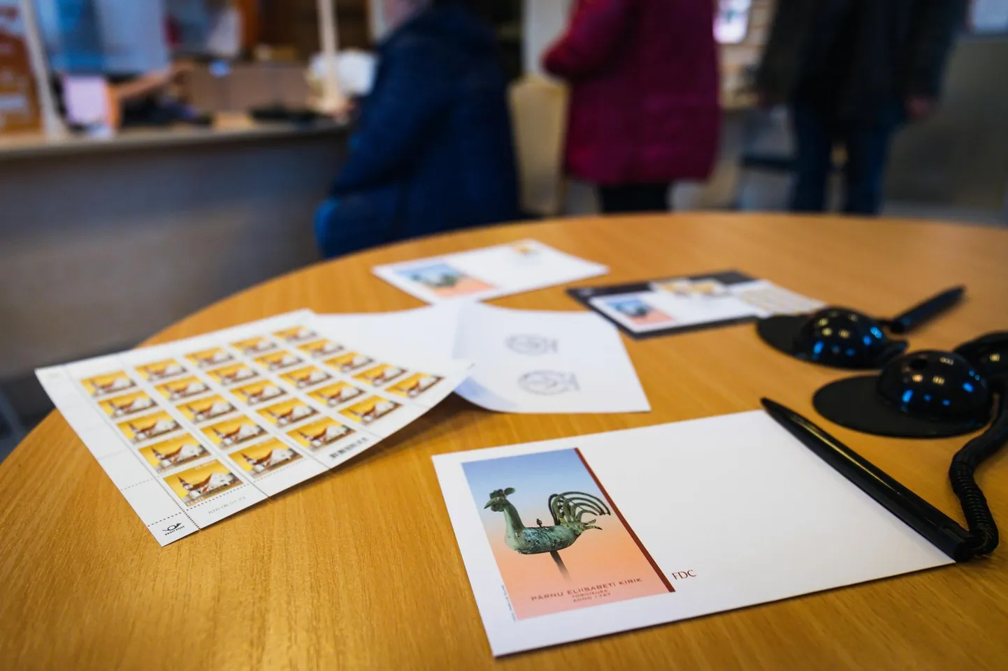 Eliisabeti kiriku margi ilumise puhul anti välja kaart, esimese päeva ümbrik ja Pärnus sai ka eritempli.