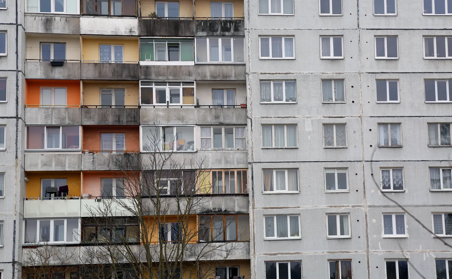 Daudzdzīvokļu ēka Anniņmuižas bulvārī. Ilustratīvs attēls.