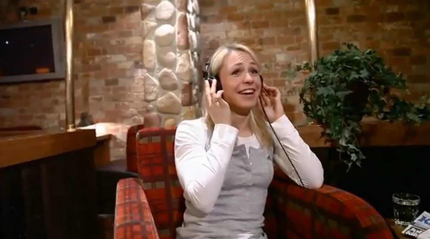 Magdalena Neuner laskesuusatajate sõbrapäevavideos.