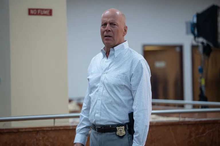 Bruce Willis 2019. aasta filmis «Trauma Center».