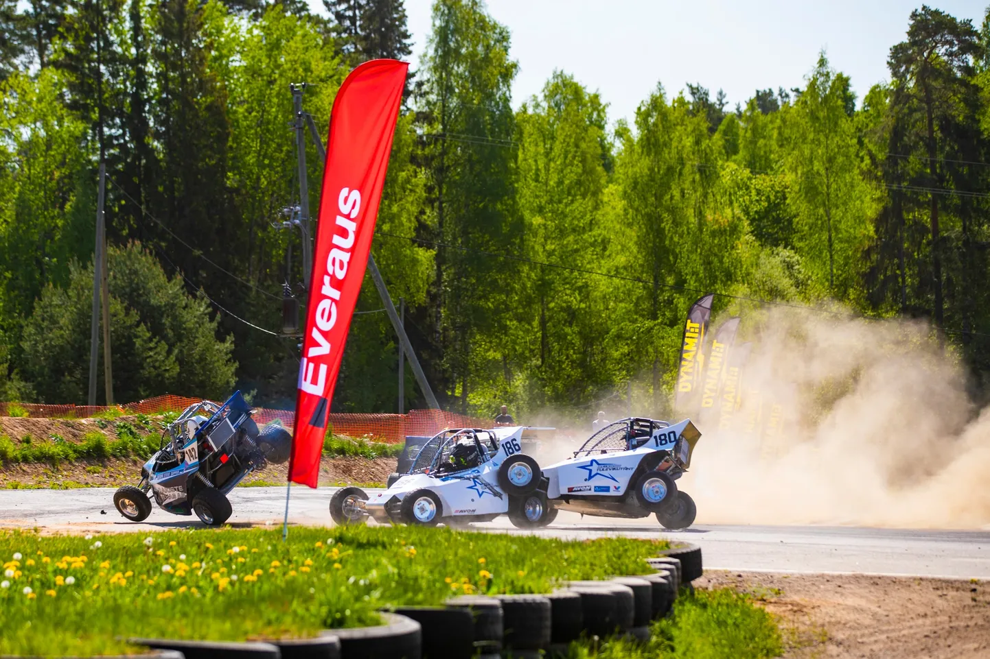 Krosskardid ei mahtunud kogu aeg Kulbilohu rajale ära.