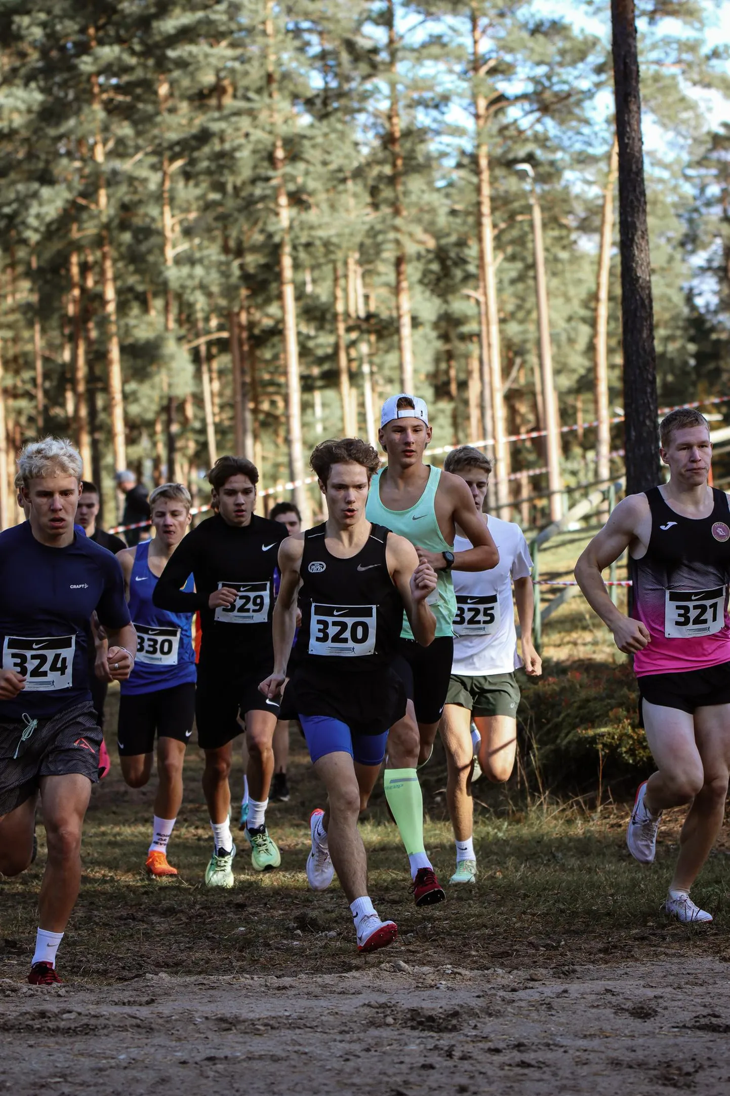Hendrik Hang (320) võitis U18 vanuseklassi 4 km jooksu ja lunastas pääsu koondisesse.