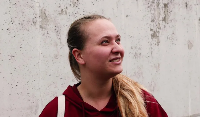 Елена.