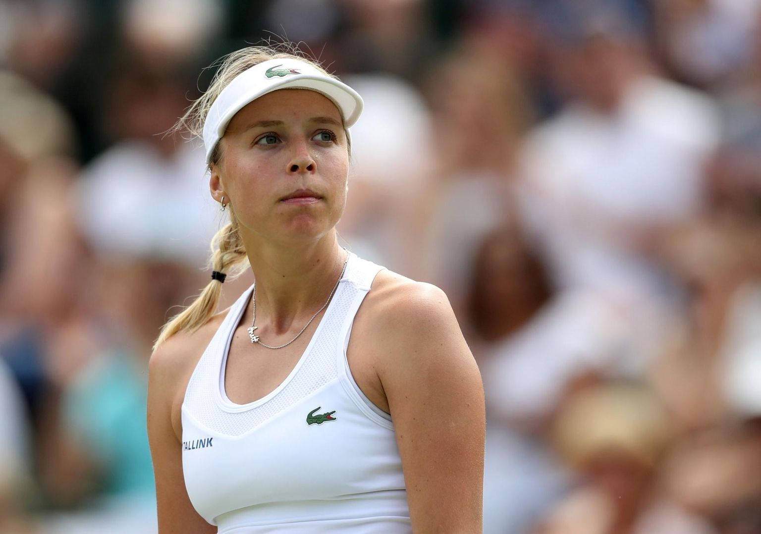 Eesti esireket Anett Kontaveit pidi Wimbledonis tunnistama tšehhitar Karolina Muchova paremust.