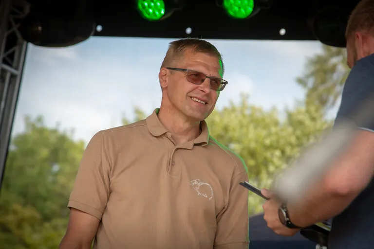 Parim metsamajandaja Lauri Salumäe.