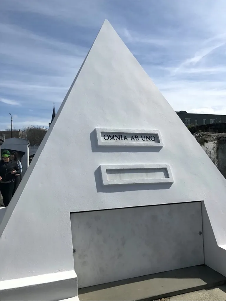 Пирамида актера Николаса Кейджа.