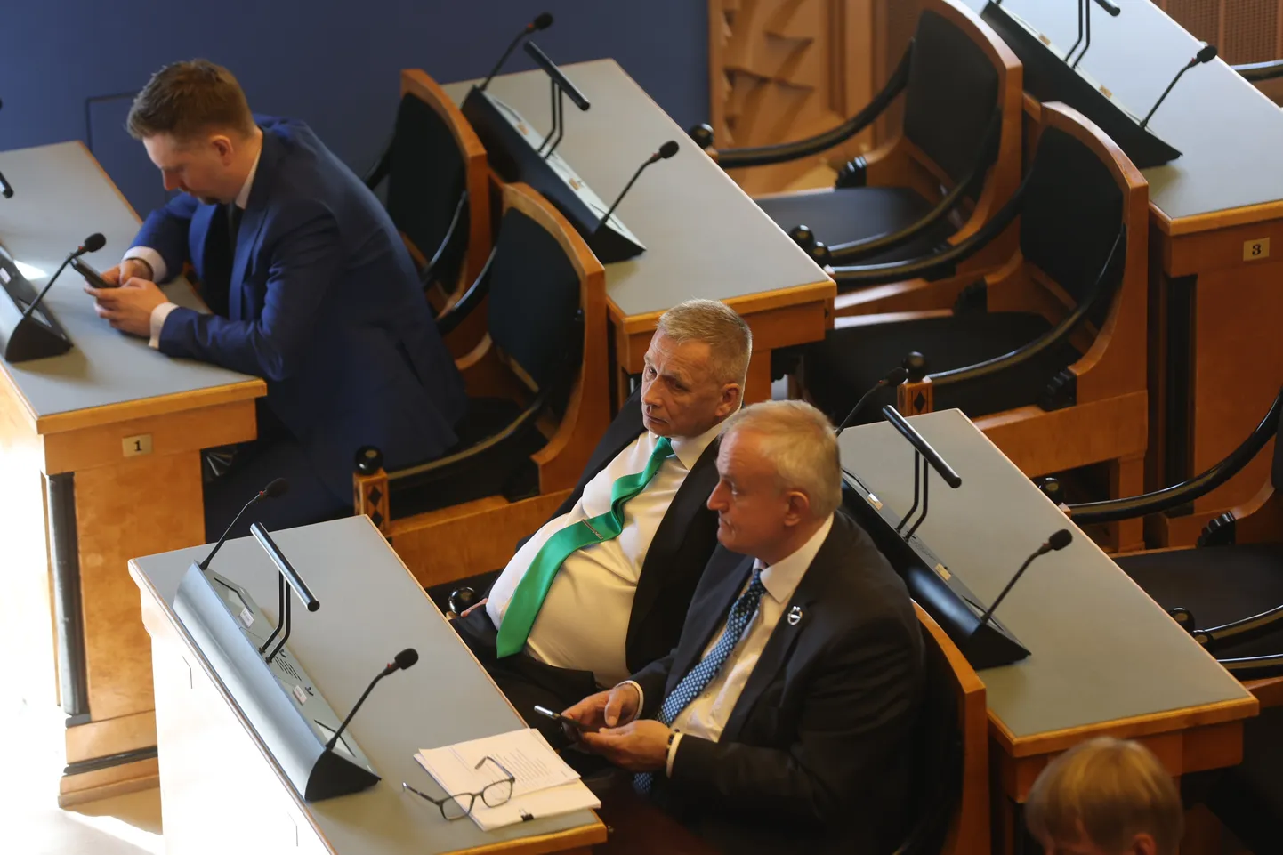 Riigikogu istekohad said paika