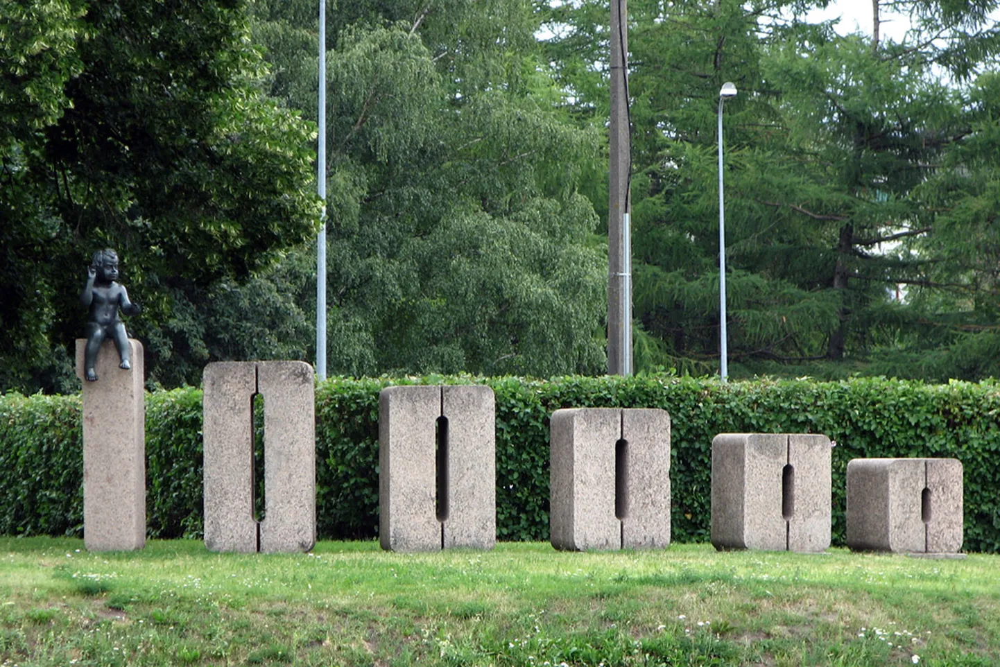 100 000. tartlase monument.