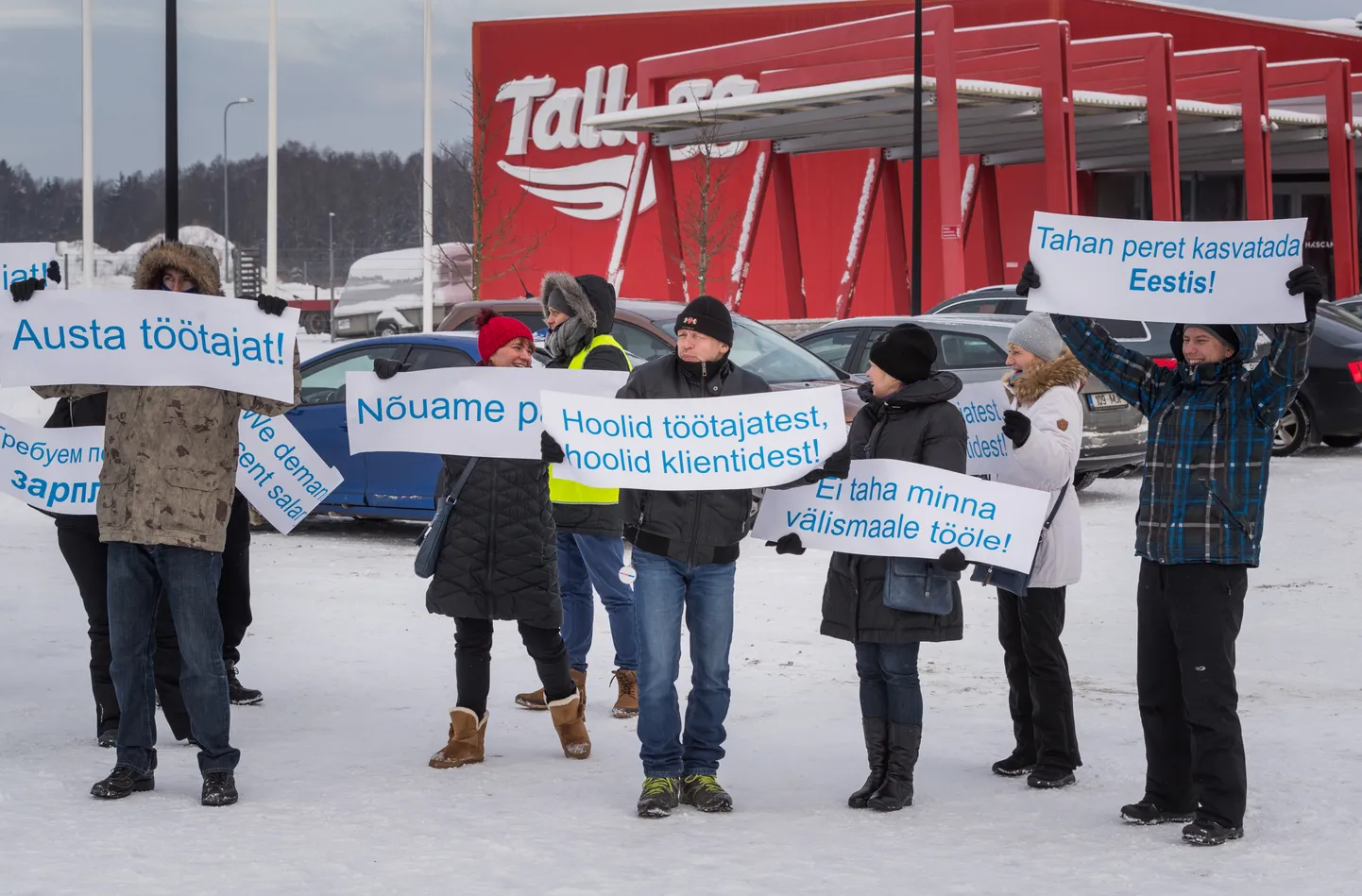 Pikett Rakvere lihakombinaadi töötajate palganõude toetuseks.