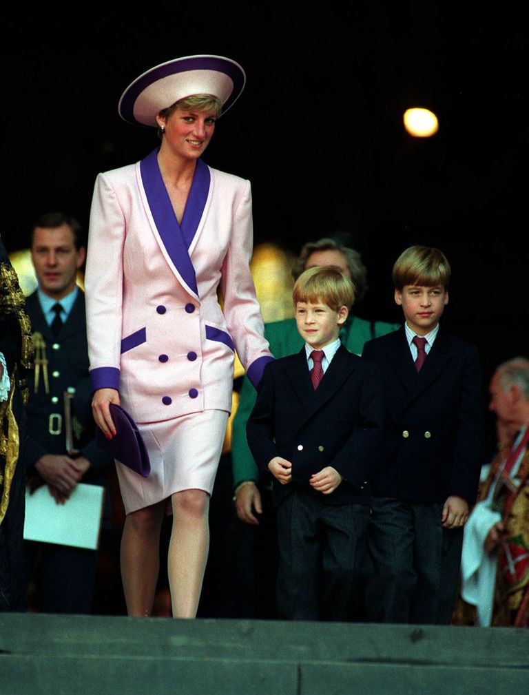 Printsess Diana poegadega (PA Archive)