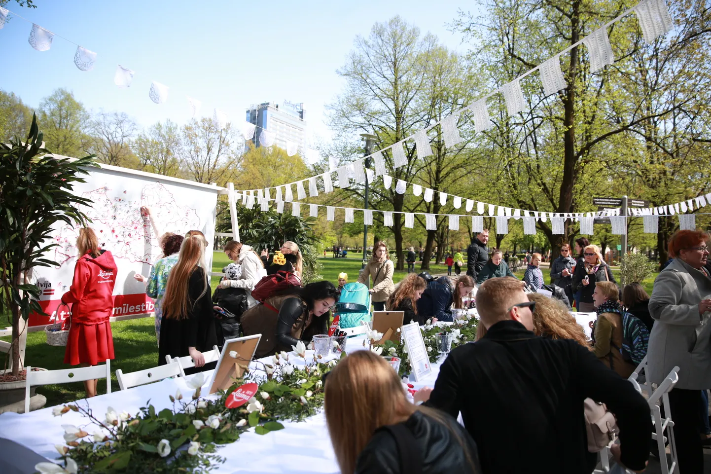 Baltā galdauta svētki