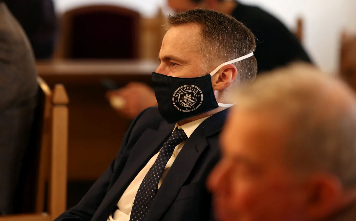 Apsūdzētais - Ventspils domes priekšsēdētāja dēls Anrijs Lembergs tiesas sēdes laikā Rīgas apgabaltiesā, kur pirmās instances tiesa pasludina saīsināto tiesas spriedumu tā dēvētajā Aivara Lemberga krimināllietā.