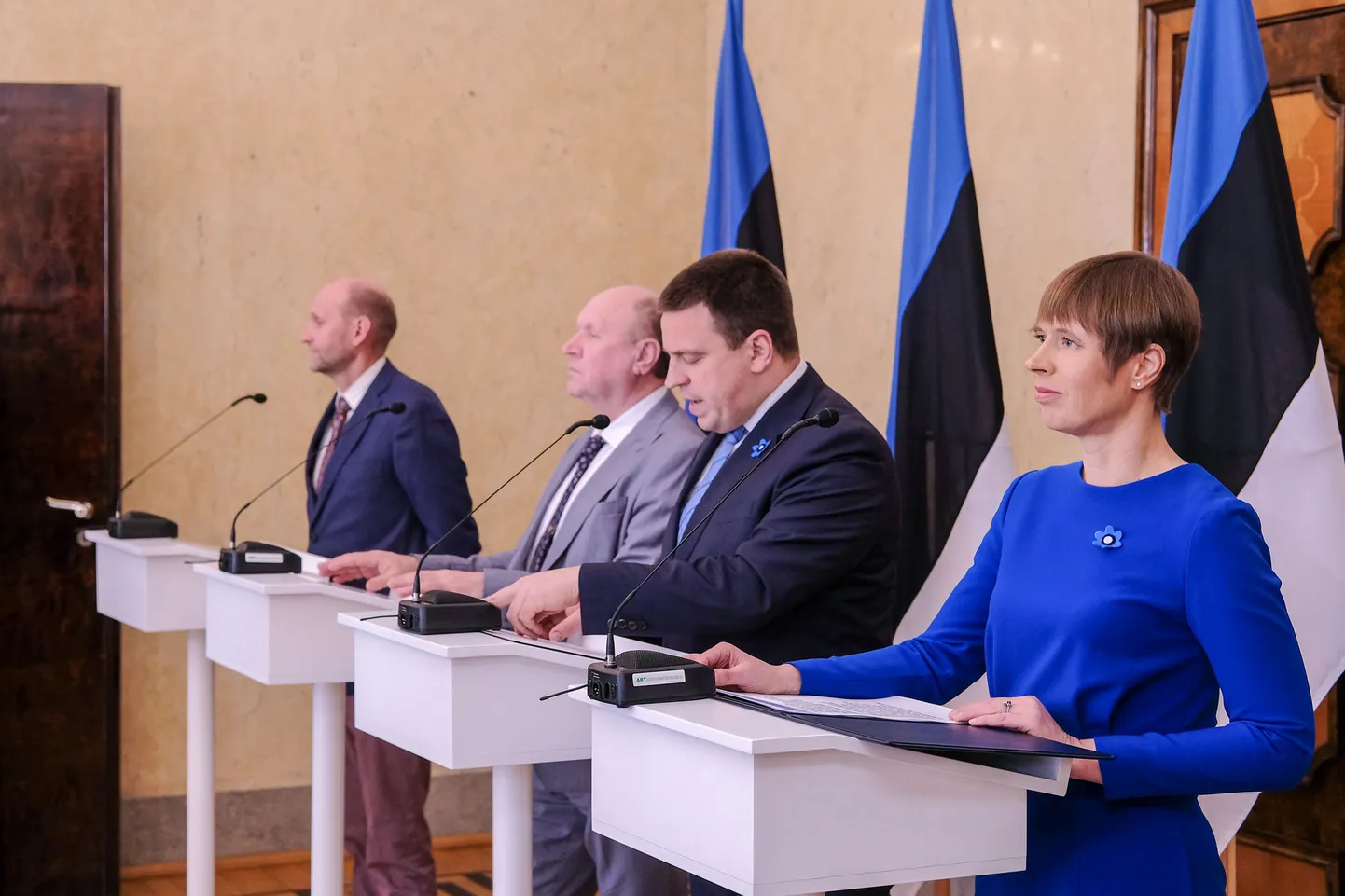 President kutsus nii kolme valitsuserakonna juhti kui ka kõiki teisi vähendama kurjust retoorikas.